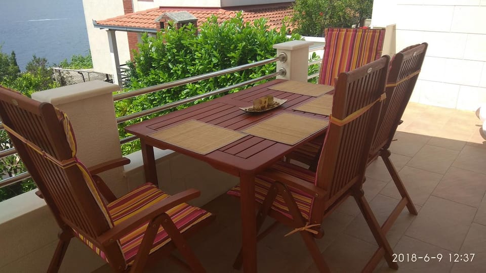 Apartments Niana with heated swimingpool Apartment in Šibenik-Knin County, Croatia