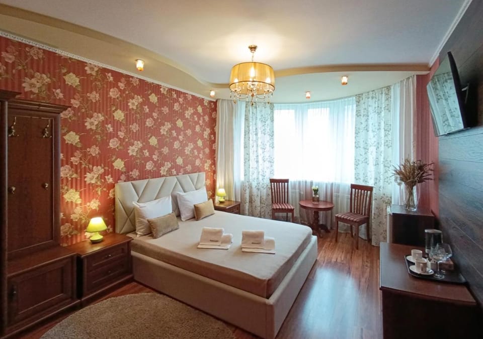 Bed, TV and multimedia, Photo of the whole room, towels
