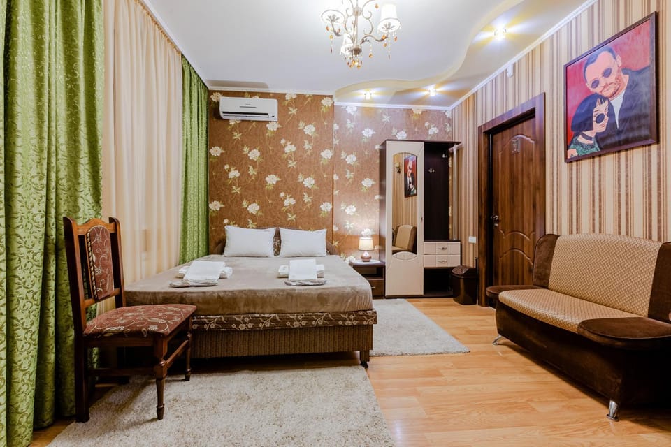 Bed, TV and multimedia, Photo of the whole room, internet, locker, towels, air conditioner