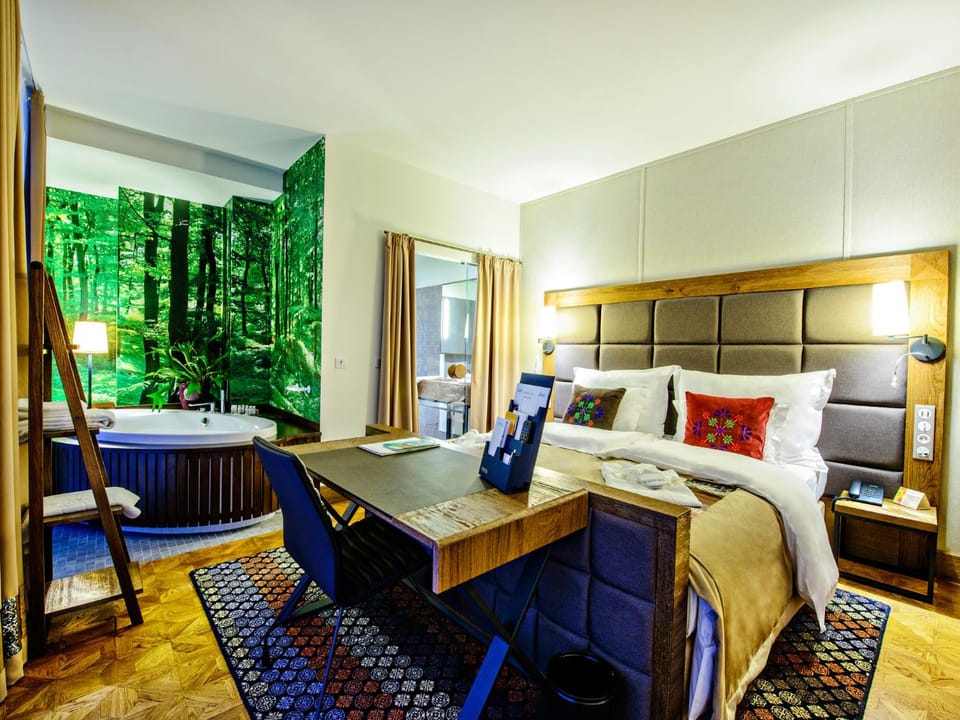 Bed, Bathroom