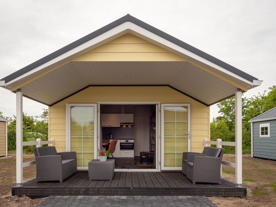 Patio, Facade/entrance, Garden, Balcony/Terrace, Garden view