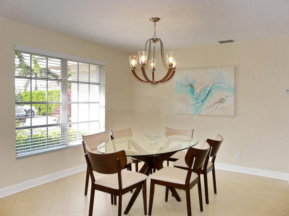 Delightful home with pool and direct boating access House in Marco Island