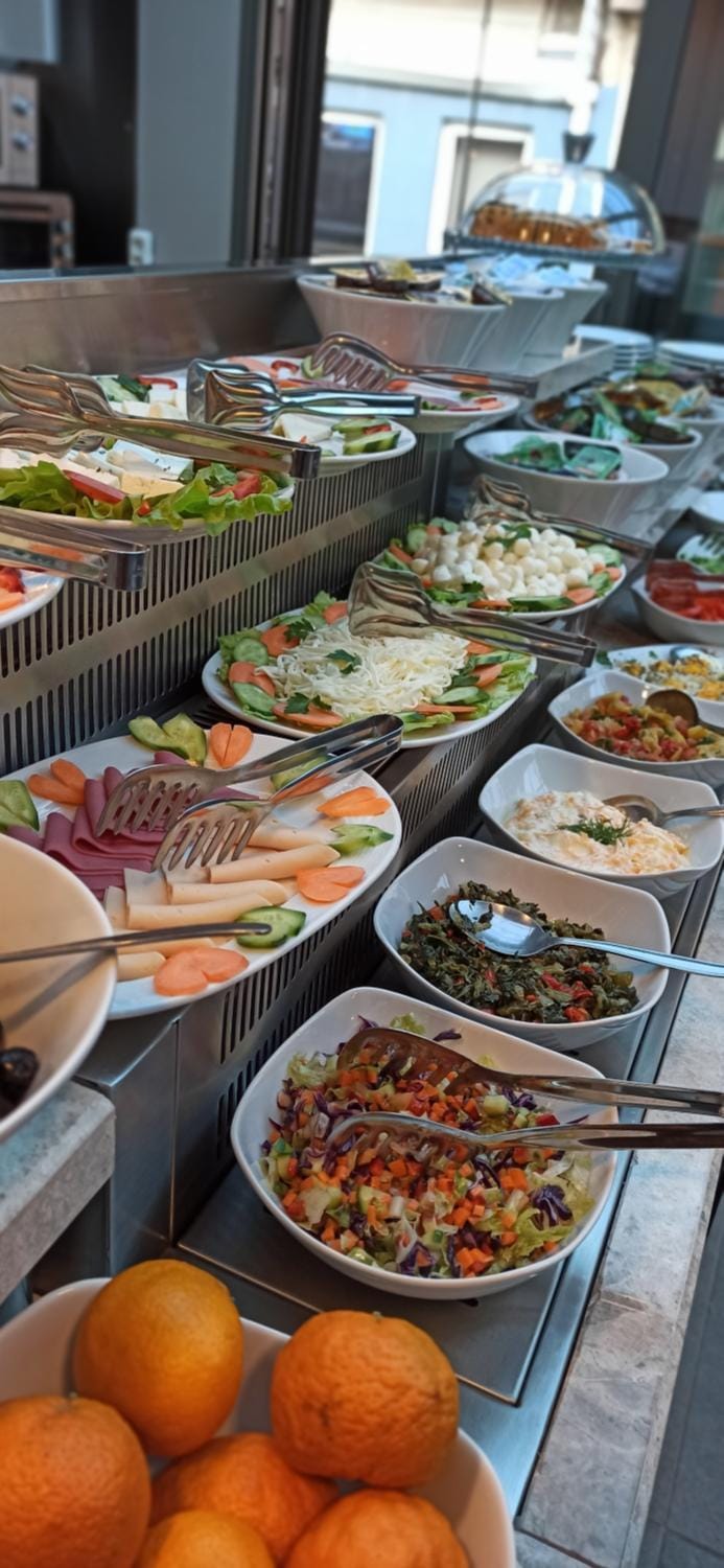 Food and drinks, Breakfast, Buffet breakfast