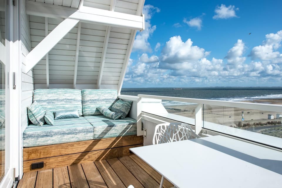 Natural landscape, Balcony/Terrace, Balcony/Terrace, Beach, Sea view