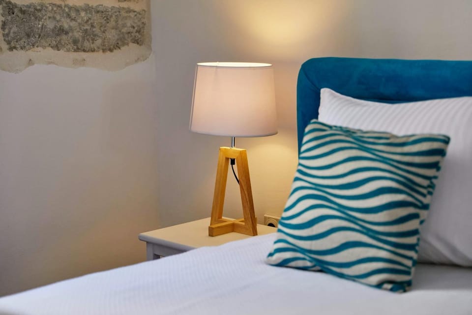 Bed, Living room, Seating area, Bedroom, bunk bed