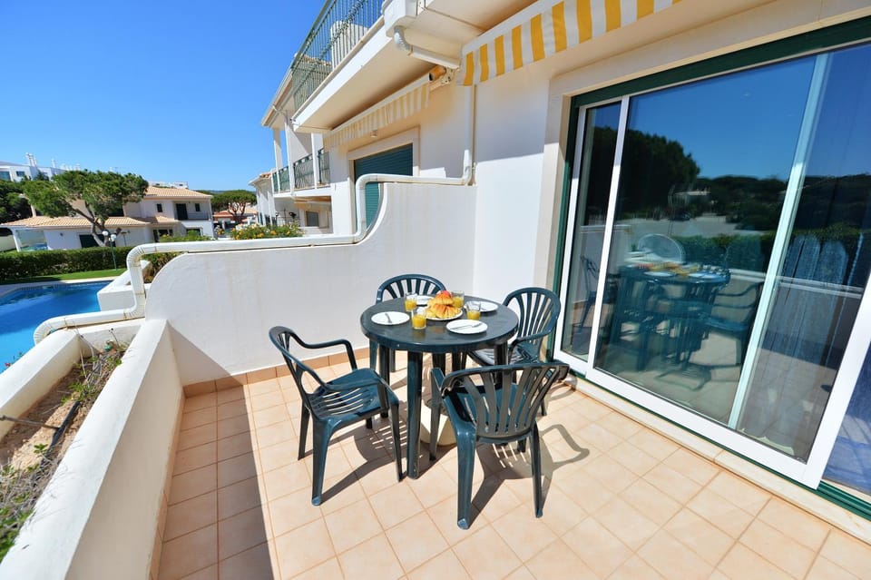 Patio, Balcony/Terrace, Pool view, Swimming pool, sunbed