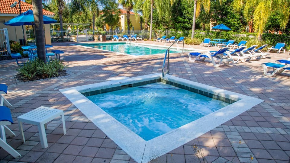 Day, Hot Tub, Pool view, Swimming pool, sunbed