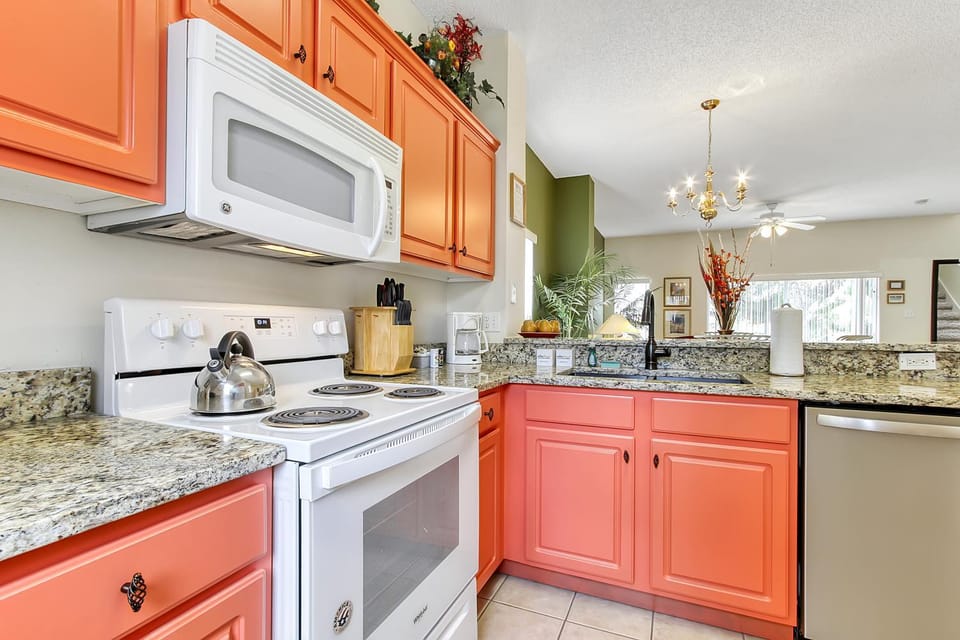 Coffee/tea facilities, Kitchen or kitchenette, minibar, pet friendly, stove, toaster