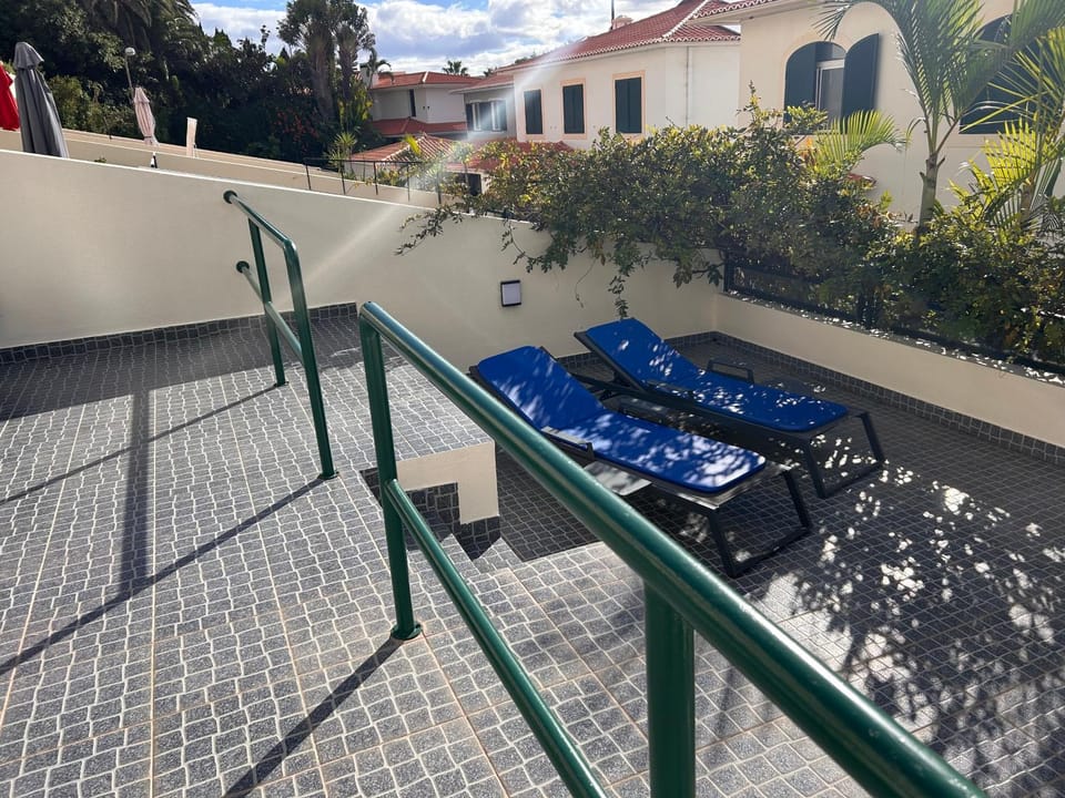 Day, Balcony/Terrace, sunbed