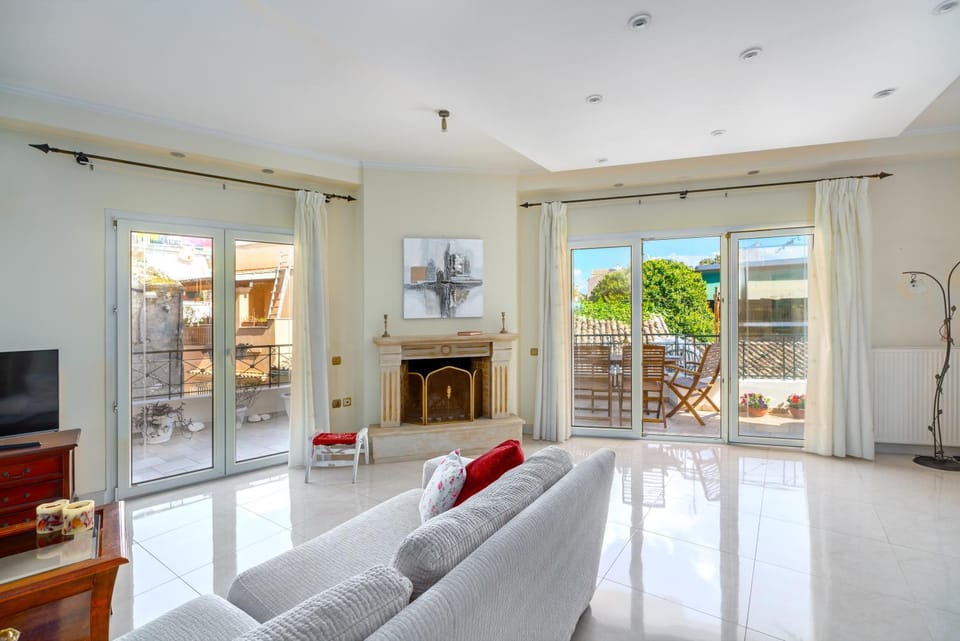 Balcony/Terrace, Living room