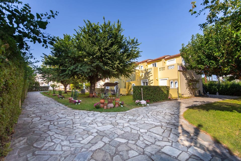 Amarylis Apartments Apartment hotel in Peloponnese, Western Greece and the Ionian