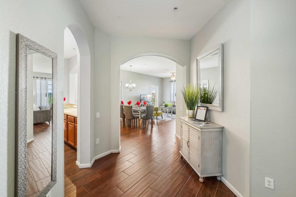 Deluxe 3 Bedroom Apartment 404 House in Orlando