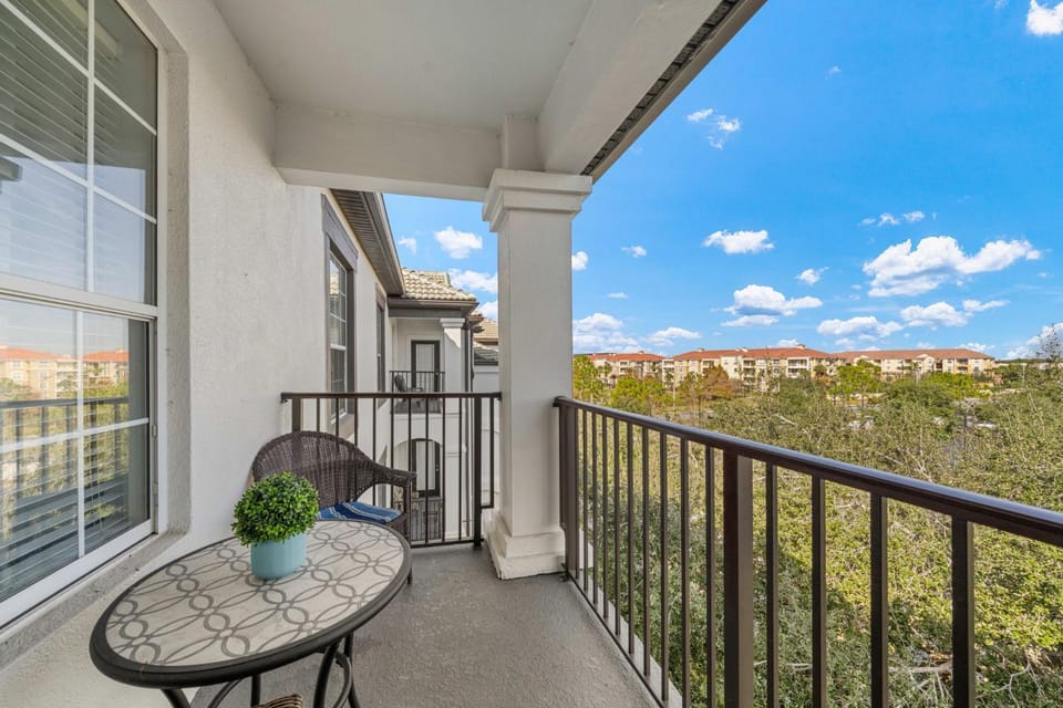 Deluxe 3 Bedroom Apartment 404 House in Orlando