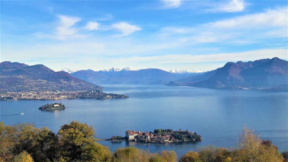 View (from property/room), Lake view, Landmark view