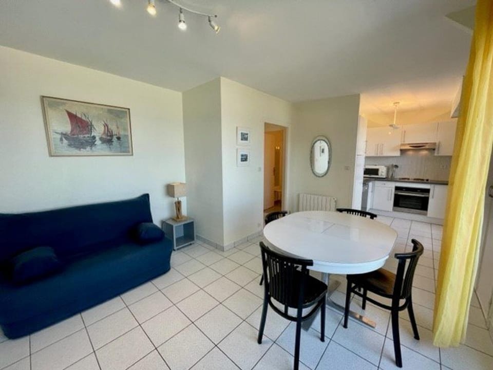 Studio mezzanine à Quiberon - 4 pers, 2 balcons, parking, animaux acceptés - FR-1-478-67 Apartment in Quiberon