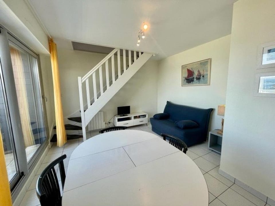 Studio mezzanine à Quiberon - 4 pers, 2 balcons, parking, animaux acceptés - FR-1-478-67 Apartment in Quiberon