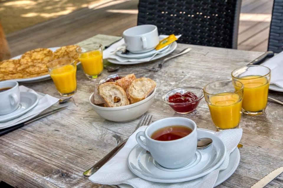 Restaurant/places to eat, Food and drinks, Breakfast