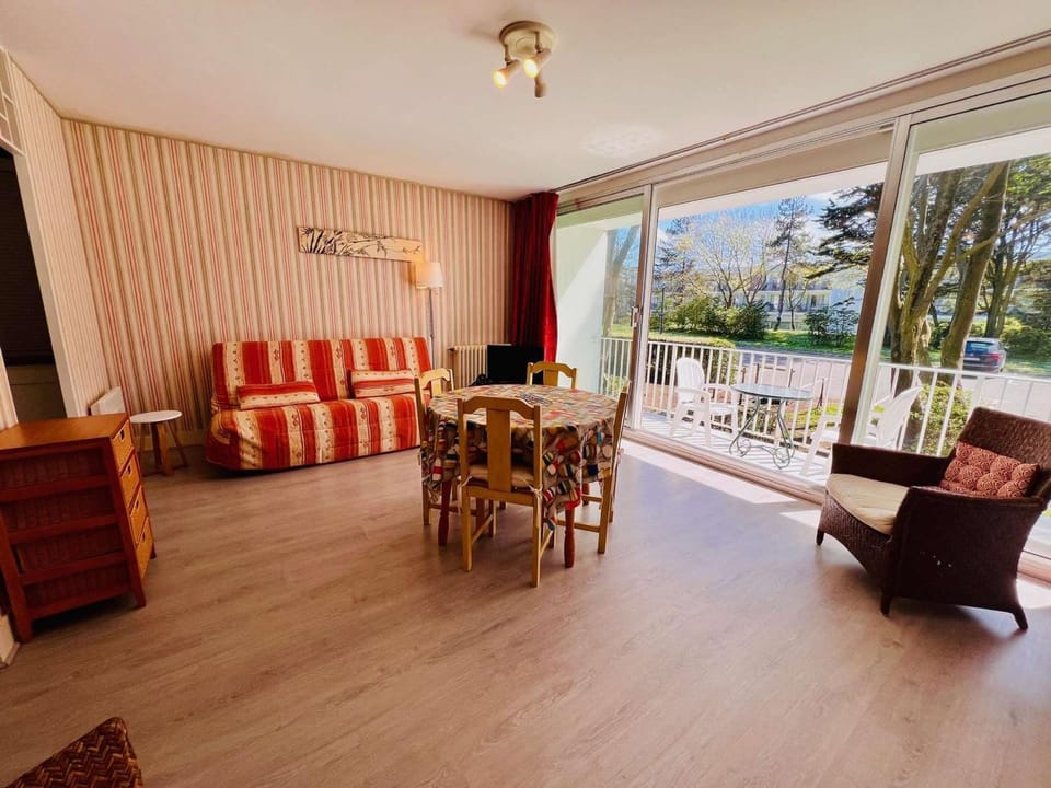 Studio calme à Quiberon avec parking, proche plage - 38m² - FR-1-478-124 Apartment in Quiberon