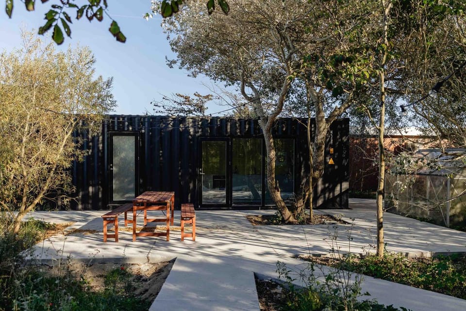 Garden, Communal kitchen, Public Bath
