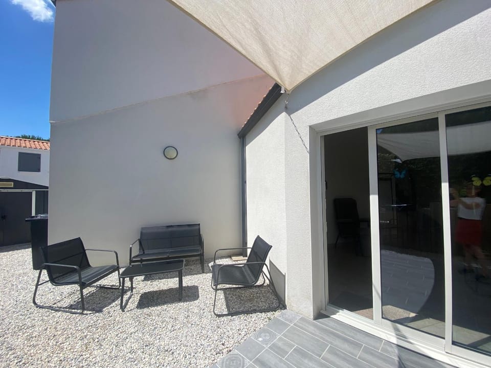 Maison élégante proche plage, forêt, avec terrasse, 3 chambres, WiFi et parkings - FR-1-22-280 House in La Tranche-sur-Mer