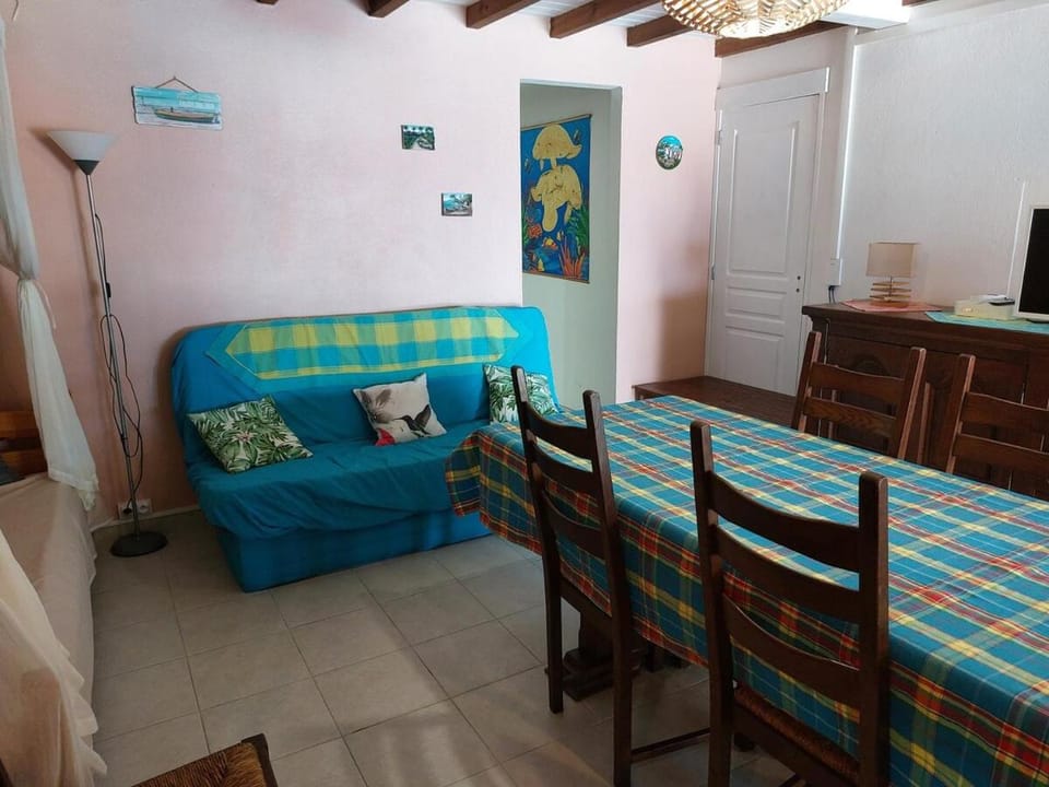 Living room, Dining area, Bedroom