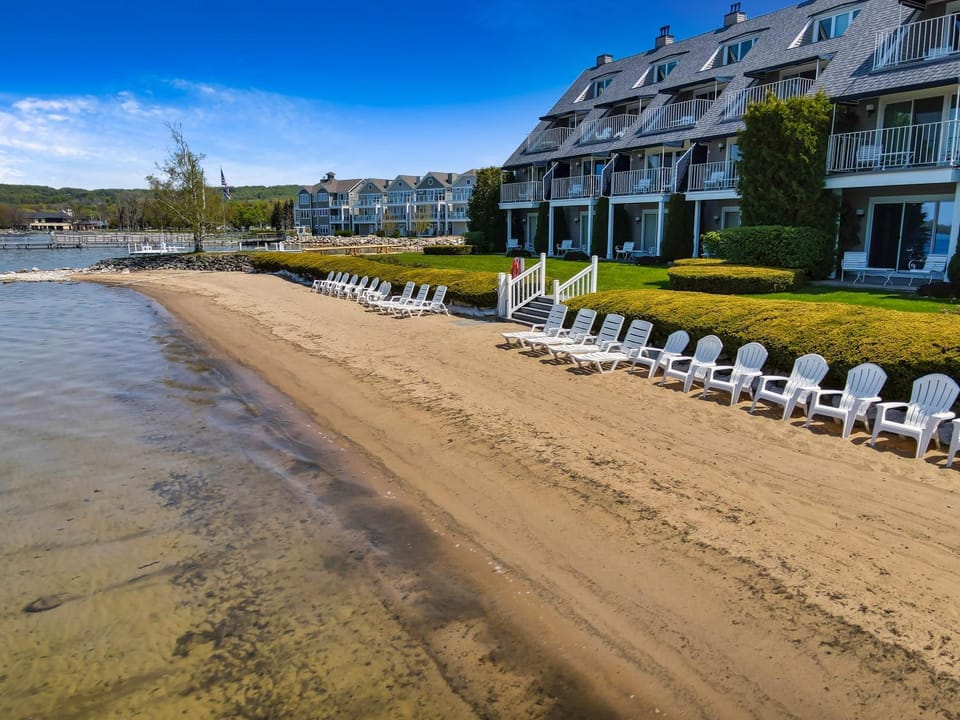 212 Water Street Inn House in Boyne City