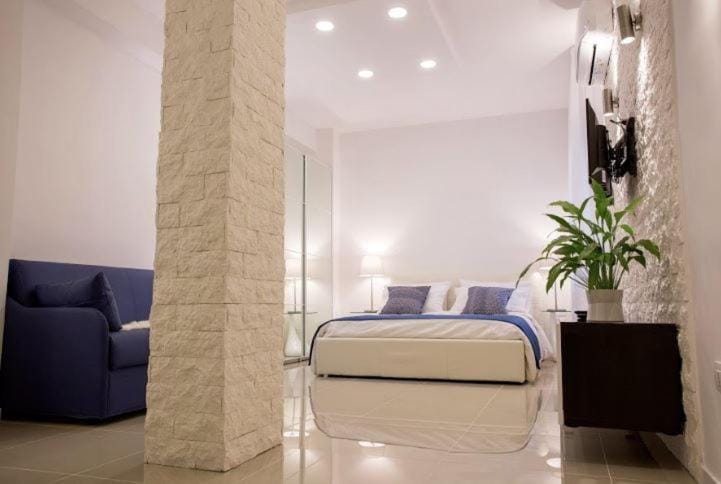 Bed, Other, Photo of the whole room, Bedroom