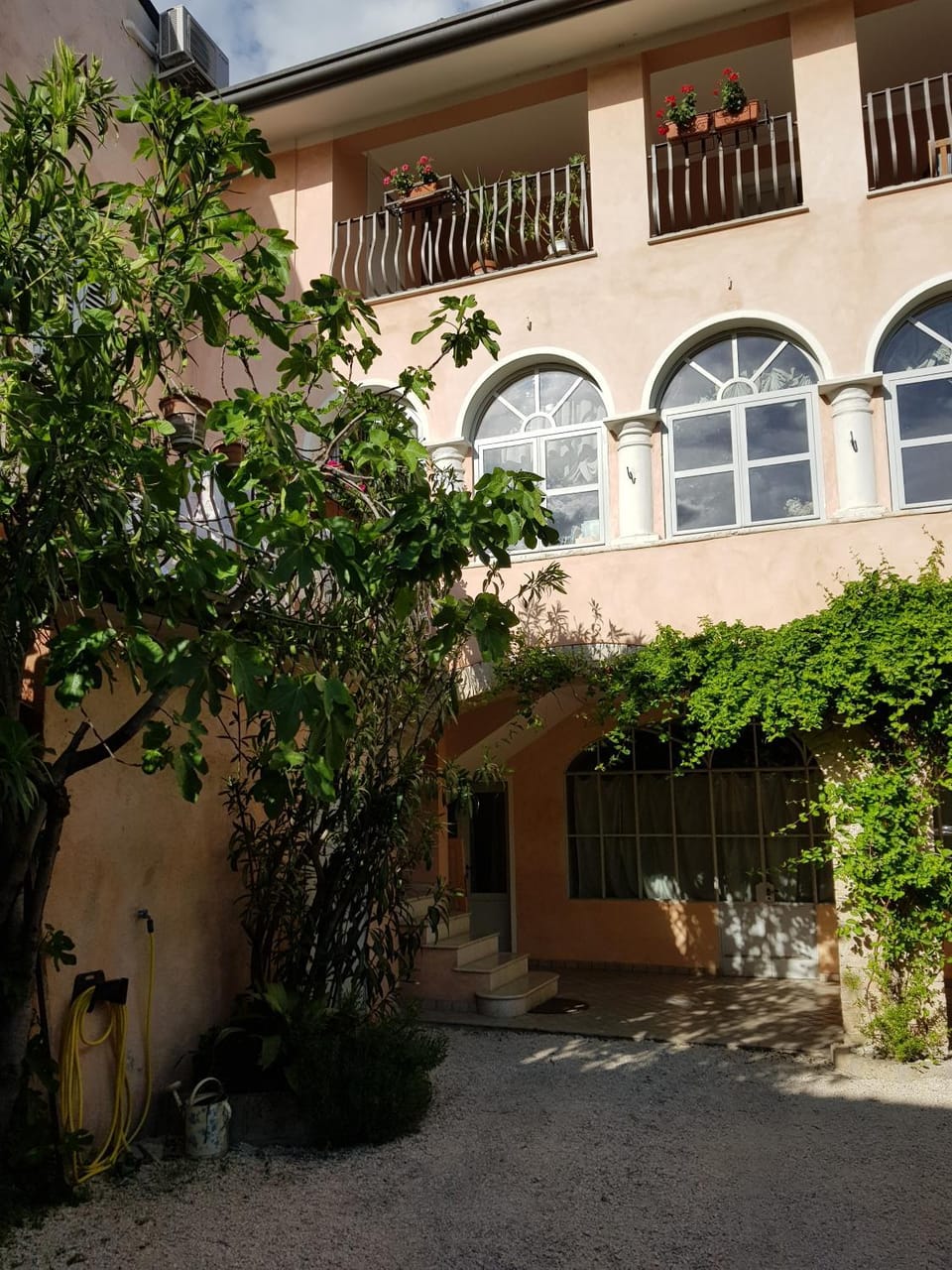 Property building, Facade/entrance