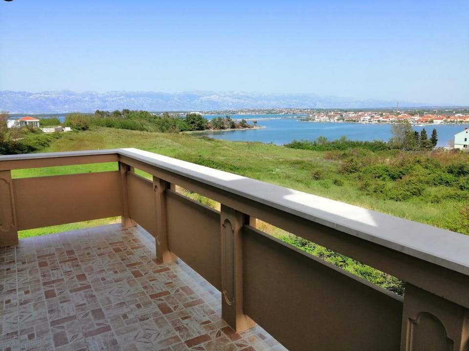 Balcony/Terrace, Beach, City view, Mountain view, Sea view, Internal: Not applicable to any particular room