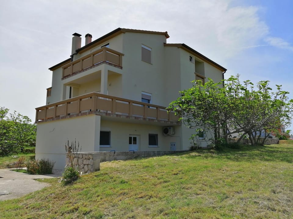 Property building, Beach, City view, Mountain view, Sea view