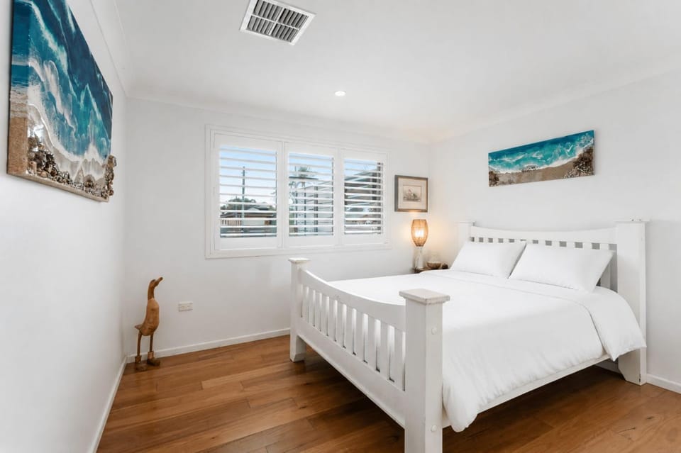 Blue Summer House Bed and Breakfast in Central Coast