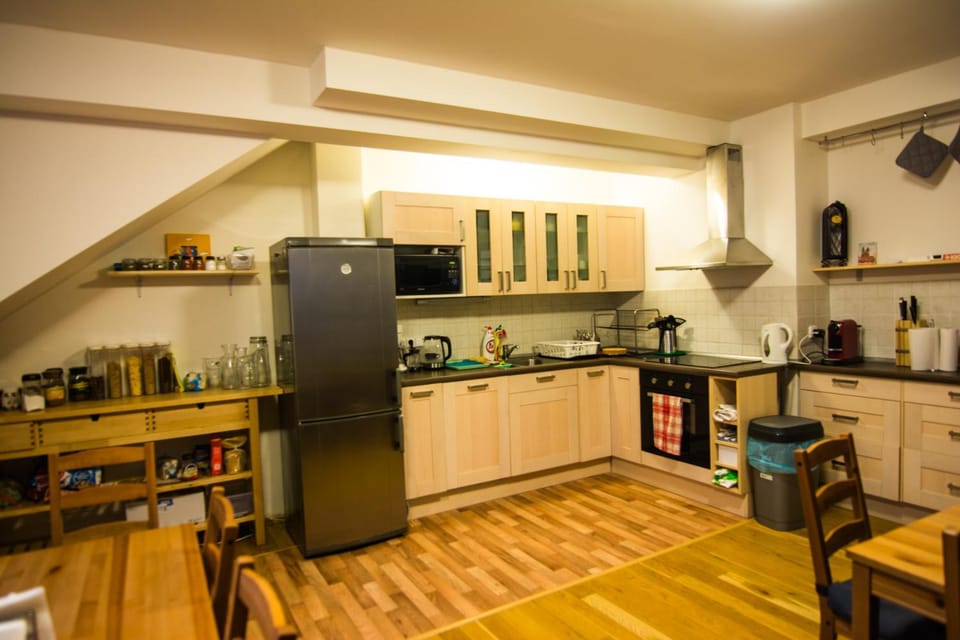 Kitchen or kitchenette, Dining area, Communal kitchen