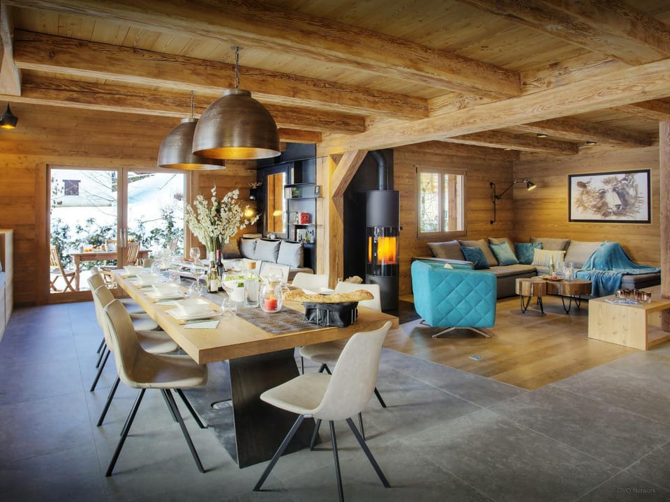 Living room, Dining area