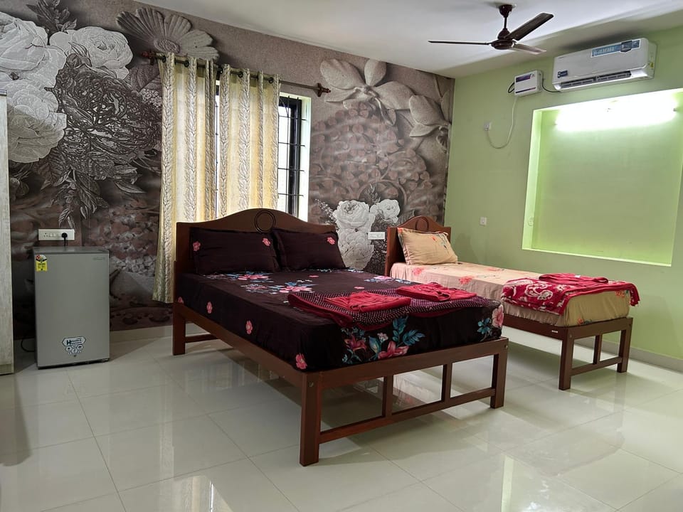 Flavia Paradise Guest House Bed and Breakfast in Canacona