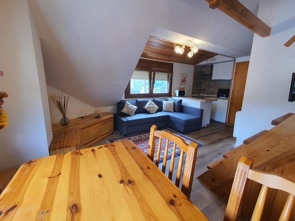 Kitchen or kitchenette, Living room, Dining area