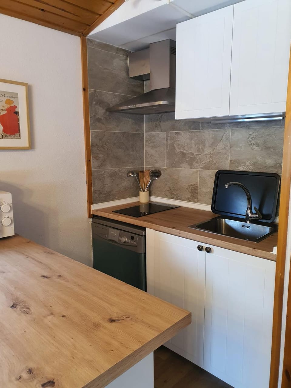 Kitchen or kitchenette, stove