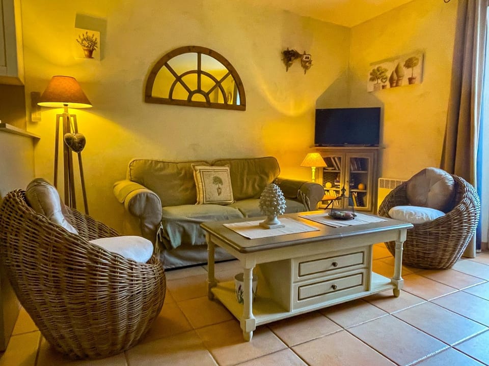 Bastidon à Gordes avec piscine Apartment in Gordes