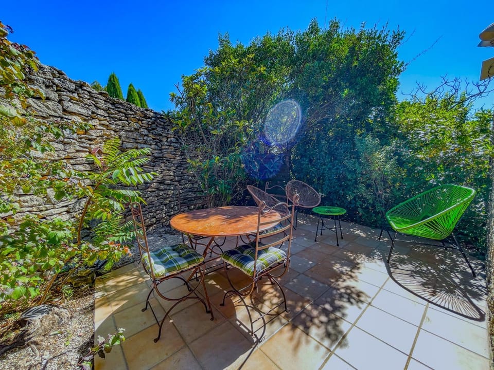 Bastidon à Gordes avec piscine Apartment in Gordes