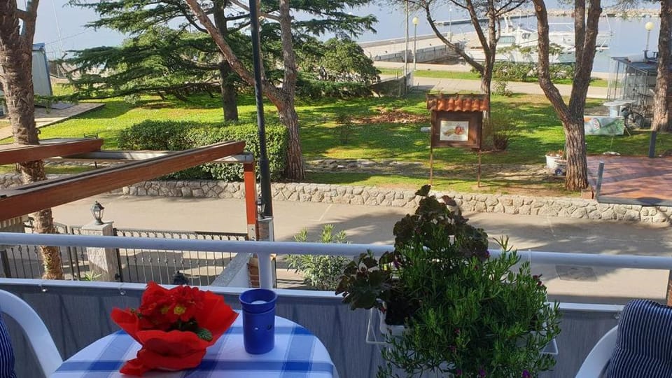 Apartment Oleander Bed and Breakfast in Primorje-Gorski Kotar County