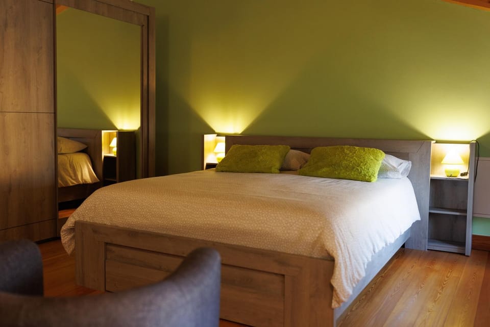 Bed, Bedroom