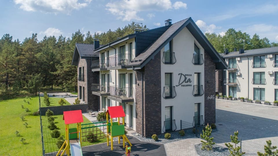 Property building, Day