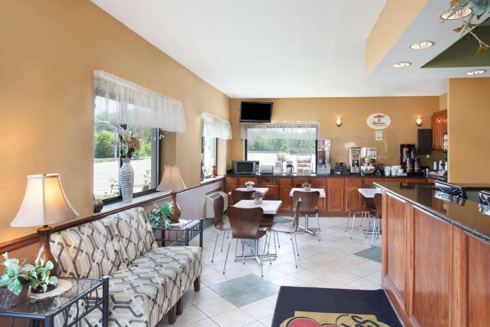 Lobby or reception, On site