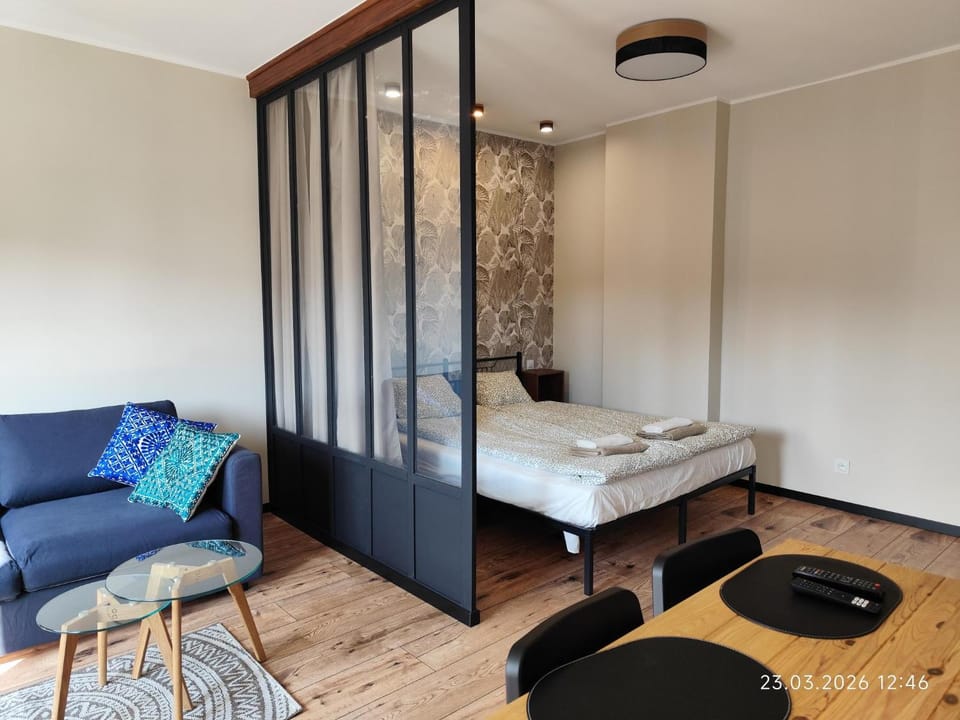 Bed, Living room, Bedroom