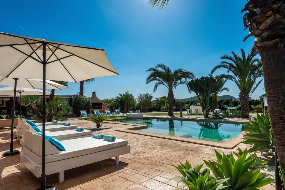 Off site, Day, Pool view, Swimming pool, sunbed