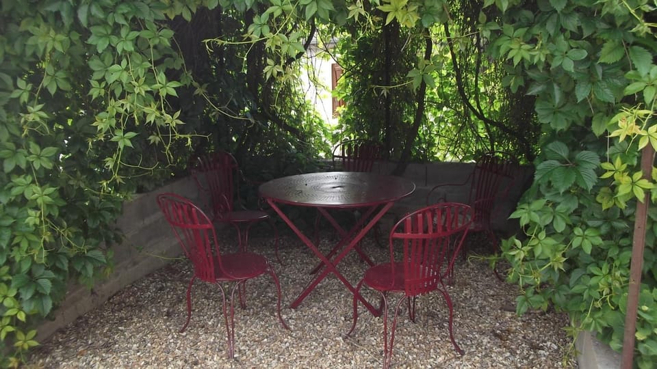 Spring, Garden, Dining area, Garden view