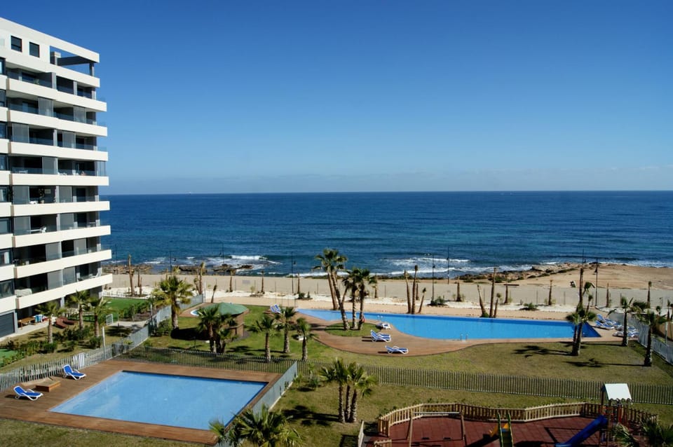 Pool view, Sea view, Swimming pool