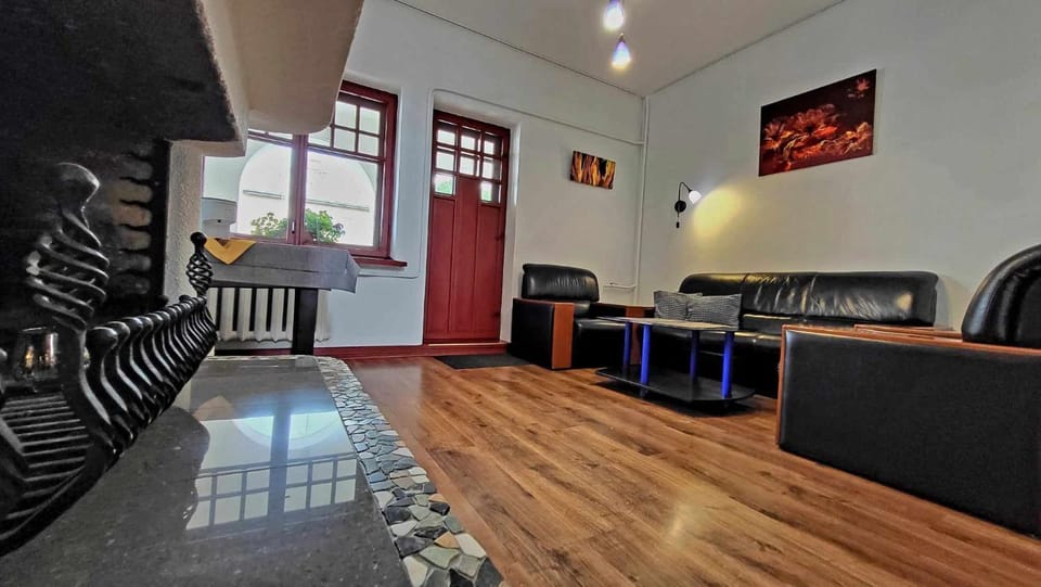 Property building, Communal lounge/ TV room, flat iron