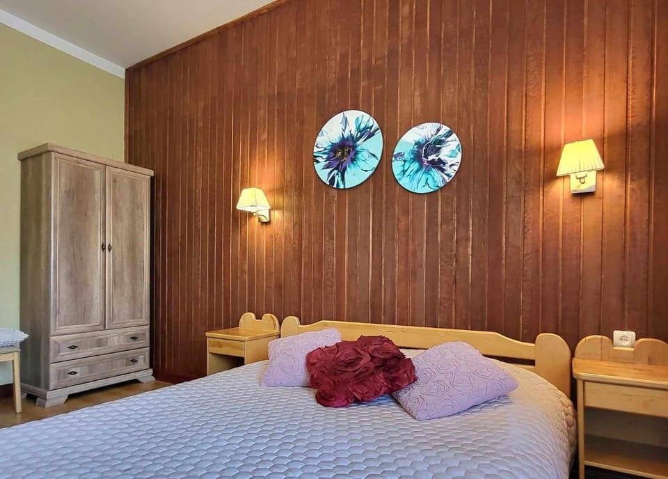 Bed, Bedroom, wardrobe