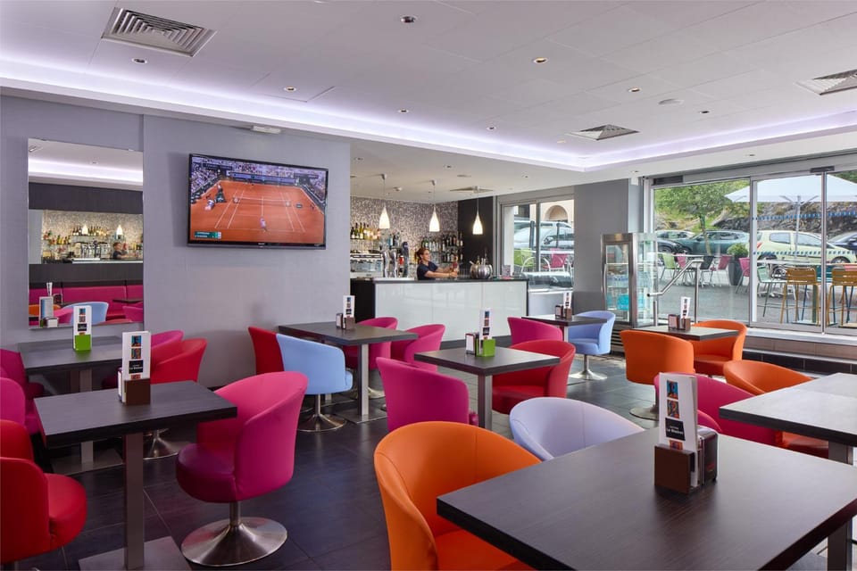 Lounge or bar