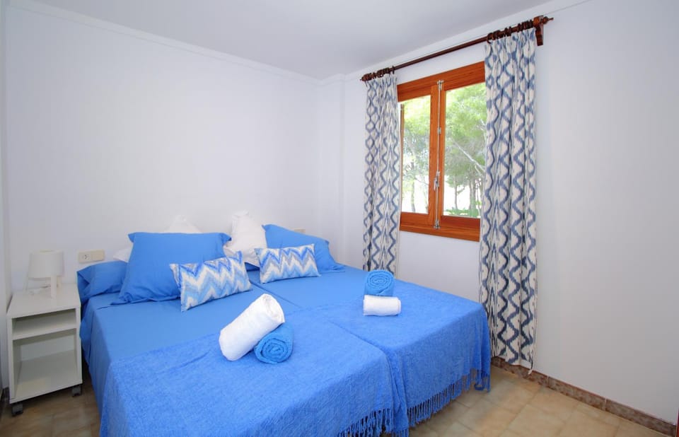 FAMILY SEAFRONT APT FANTASTIC SEAVIEW Apartment in Serra de Tramuntana